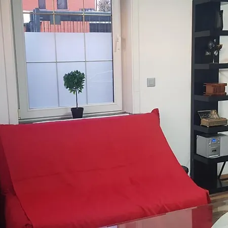 Petit Flat Entierement Renove Pas Loin De La Ville Lejlighed *