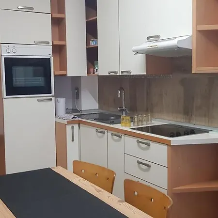 Petit Flat Entierement Renove Pas Loin De La Ville Herstal