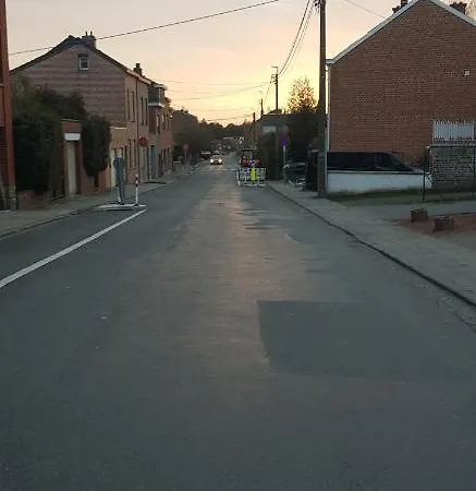 Lejlighed Petit Flat Entierement Renove Pas Loin De La Ville Herstal